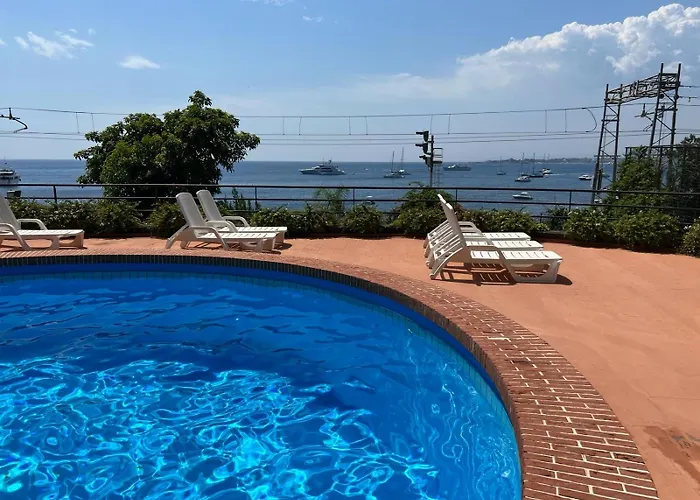 Taormina Pool Seaview